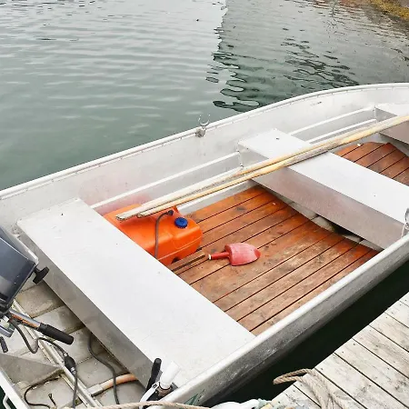 4 Person In Vagland-by Traum Bårdset